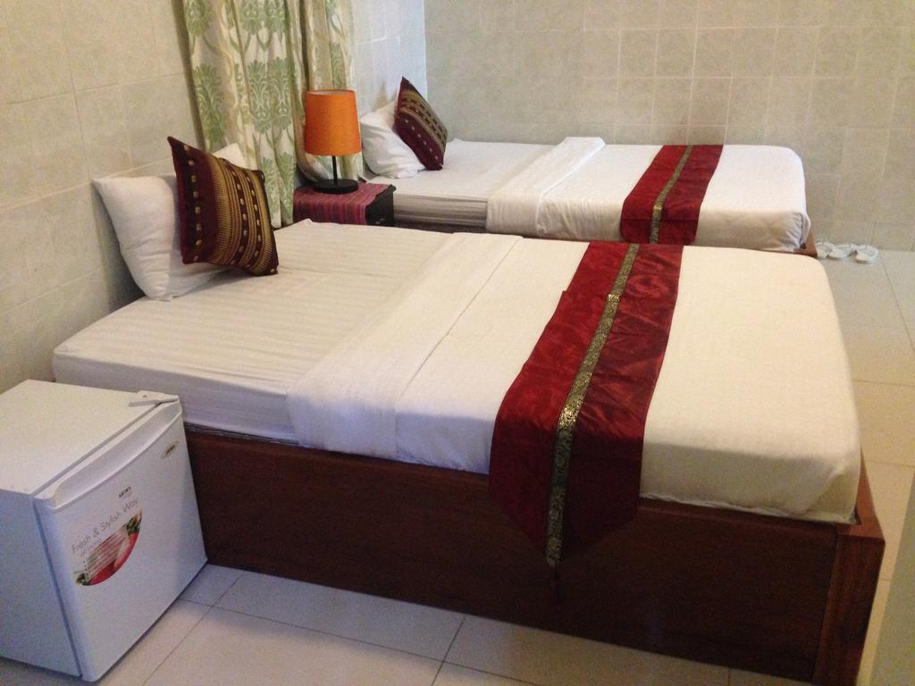 New Season Riverside Hotel Phnompenh Pokoj fotografie